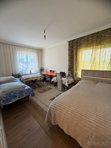 Satılır 2 otaqlı köhnə tikili 55 m², Qaraçuxur q., photo 1 from 8