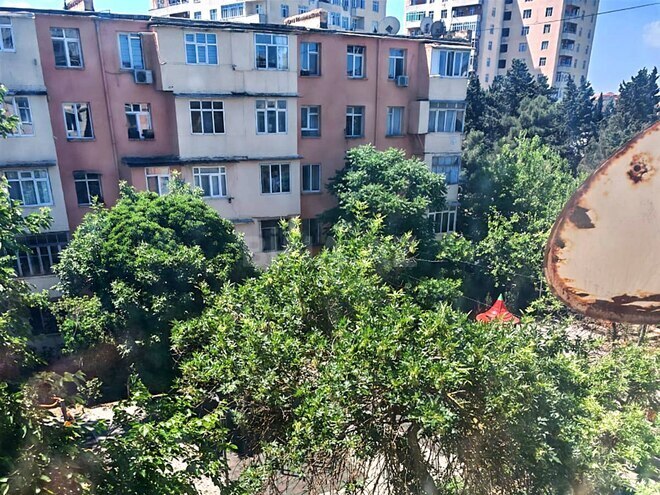 Продаётся 3-комн. вторичка 70 м², м. Кара Караев, photo 18 from 19