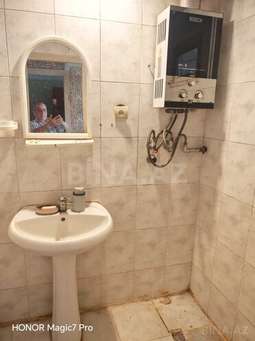 Продаётся 3-комн. вторичка 70 м², м. Кара Караев, photo 10 from 19