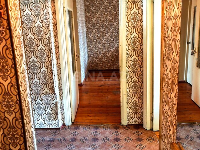 Продаётся 3-комн. вторичка 70 м², м. Кара Караев, photo 5 from 19