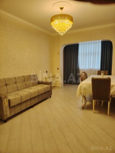 Сдаётся 3-комн. вторичка 70 м², Хатаинский р., photo 1 from 10