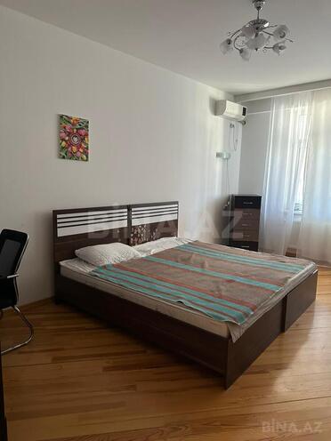Сдаётся 3-комн. новостройка 110 м², м. Ази Асланов, photo 13 from 19