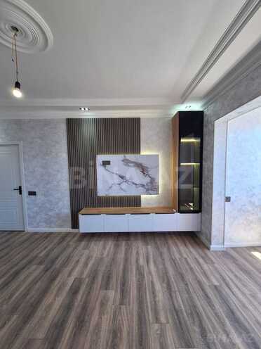 Продаётся 3-комн. вторичка 74 м², photo 1 from 32