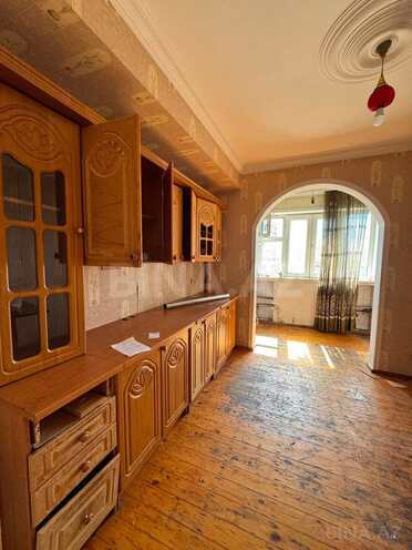 Продаётся 3-комн. вторичка 75 м², Хатаинский р., photo 18 from 20