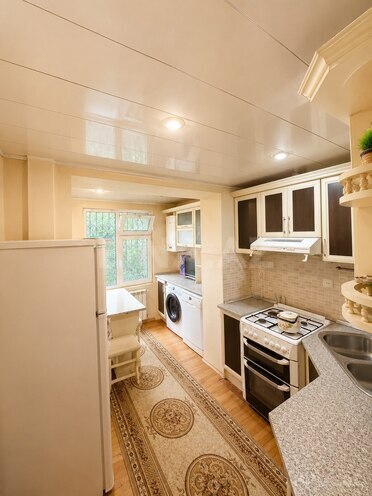 Satılır 3 otaqlı köhnə tikili 93 m², Gənclik m., photo 9 from 10