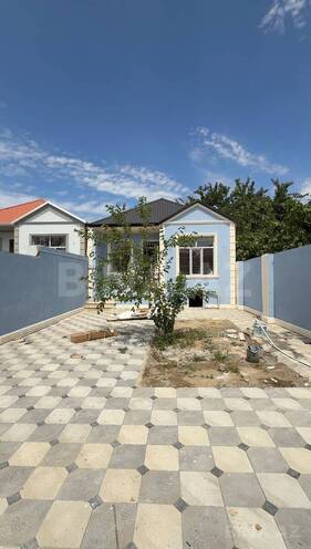 Satılır 3 otaqlı həyət evi/bağ evi 70 m², Saray q., photo 1 from 8