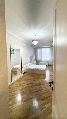 İcarəyə verilir 3 otaqlı yeni tikili 160 m², 28 May m., photo 24 from 27
