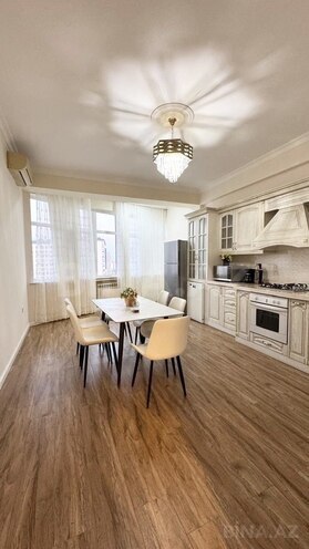 İcarəyə verilir 3 otaqlı yeni tikili 160 m², 28 May m., photo 8 from 27