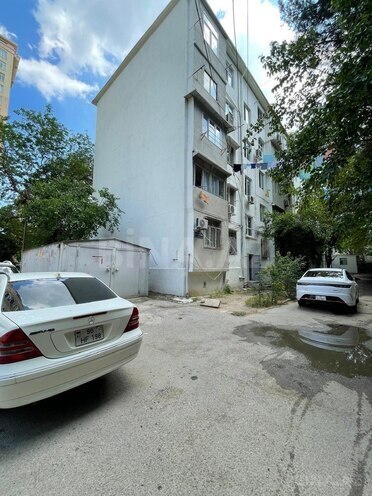 Satılır 2 otaqlı köhnə tikili 46 m², 20 Yanvar m., photo 3 from 24