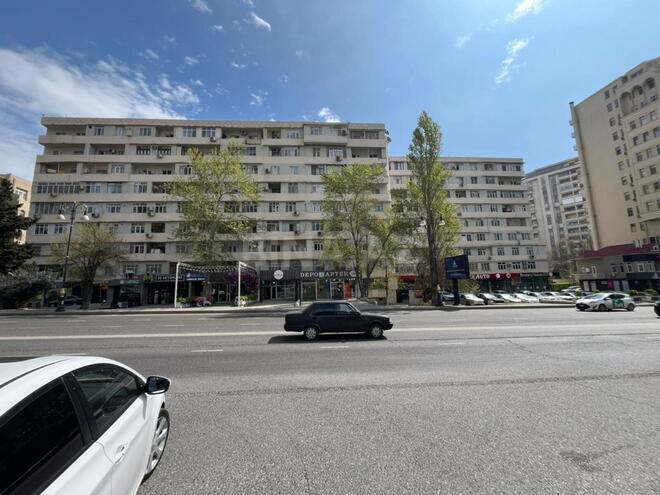 Satılır 2 otaqlı köhnə tikili 63 m², Gənclik m., photo 20 from 23