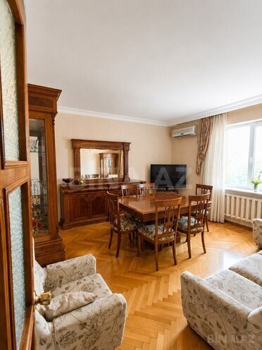 Satılır 4 otaqlı köhnə tikili 105 m², Elmlər Akademiyası m., photo 3 from 14