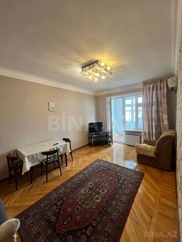 İcarəyə verilir 3 otaqlı köhnə tikili 70 m², Elmlər Akademiyası m., photo 1 from 13
