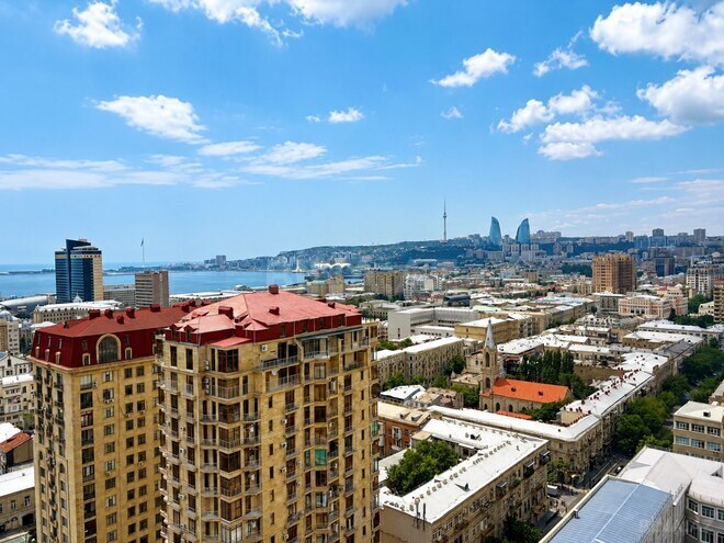 Satılır 6 otaqlı yeni tikili 250 m², 28 May m., photo 1 from 31