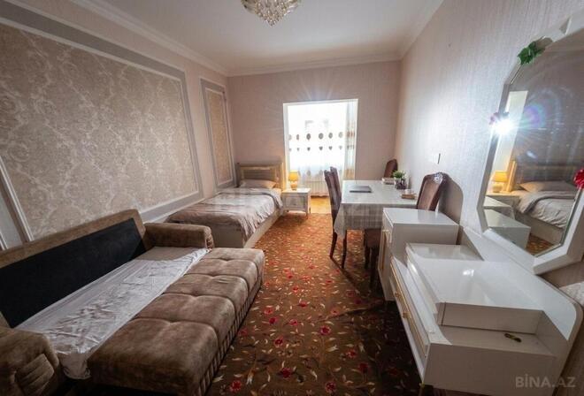 İcarəyə verilir 3 otaqlı köhnə tikili 85 m², Gənclik m., photo 1 from 8