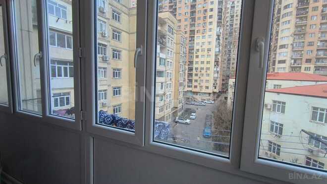 Продаётся 2-комн. вторичка 83 м², м. Иншаатчылар, photo 3 from 12