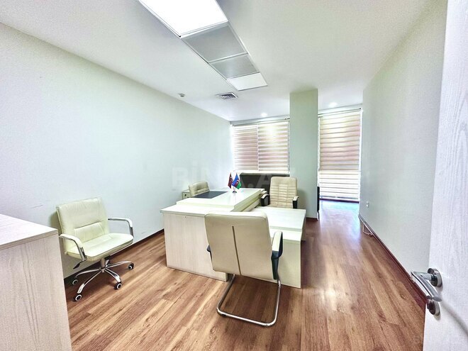 İcarəyə verilir 10 otaqlı ofis 300 m², İnşaatçılar m., photo 13 from 32