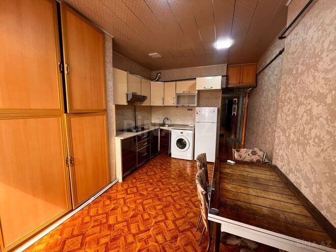 Satılır 2 otaqlı köhnə tikili 65 m², Yasamal r., photo 11 from 18