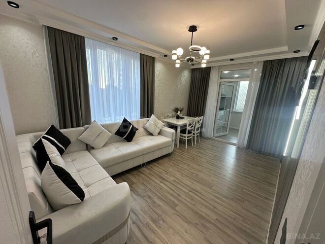 Продаётся 2-комн. вторичка 45 м², м. Нефтчиляр, photo 3 from 19