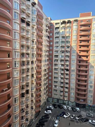 Продаётся 3-комн. новостройка 100 м², пос. Бадамдар, photo 1 from 17