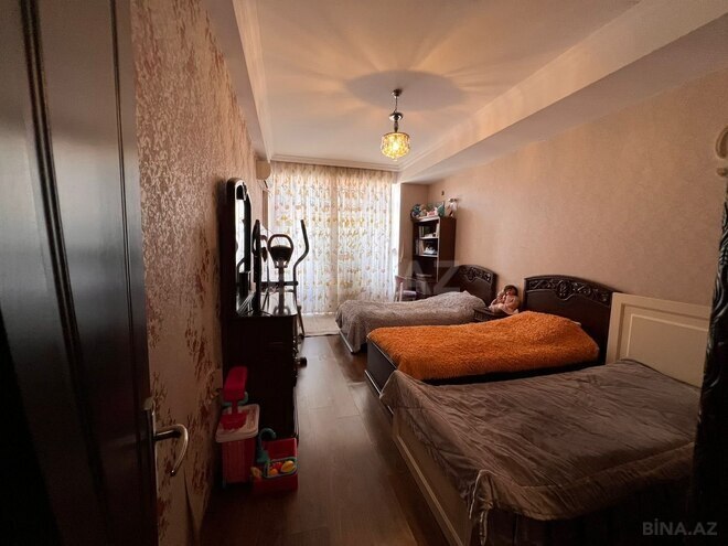 Продаётся 3-комн. новостройка 140 м², м. Нефтчиляр, photo 11 from 15