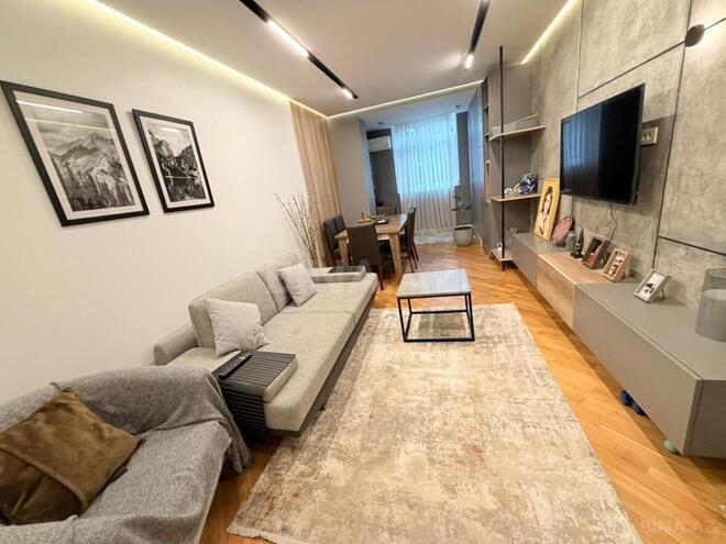 Satılır 2 otaqlı köhnə tikili 60 m², Nizami m., photo 3 from 8