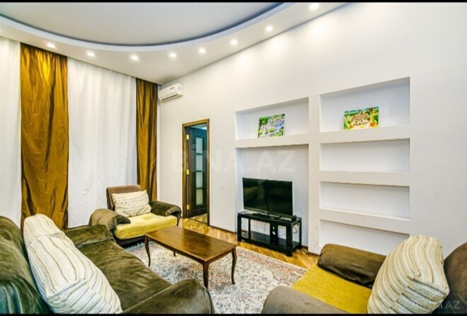 İcarəyə verilir 3 otaqlı köhnə tikili 100 m², Sahil m., photo 1 from 32