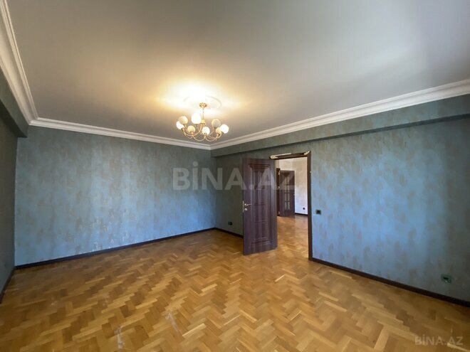 Satılır 5 otaqlı köhnə tikili 140 m², Nizami m., photo 14 from 25