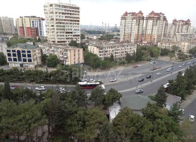 Продаётся 11-комн. дом/дача 300 м², м. Кара Караев, photo 1 from 20