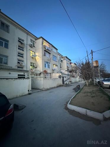 Satılır 2 otaqlı köhnə tikili 45 m², Binə q., photo 1 from 14