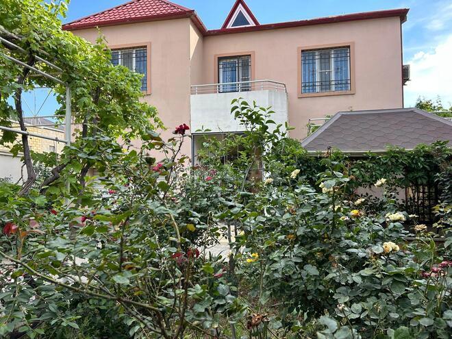 Satılır 4 otaqlı həyət evi/bağ evi 200 m², photo 1 from 32