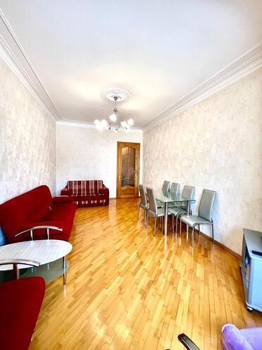 Satılır 2 otaqlı köhnə tikili 70 m², Nizami m., photo 3 from 14