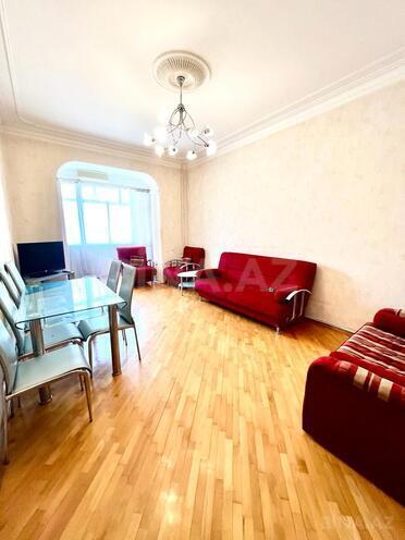 Satılır 2 otaqlı köhnə tikili 70 m², Nizami m., photo 4 from 14