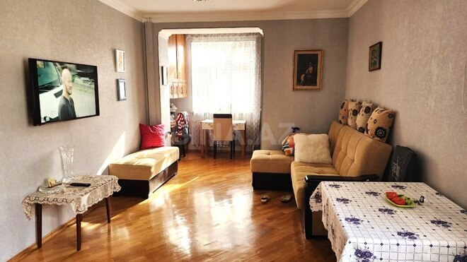 Satılır 1 otaqlı köhnə tikili 50 m², 28 May m., photo 1 from 15