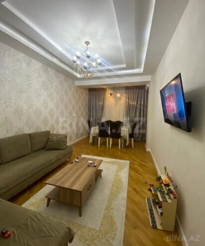 Продаётся 2-комн. вторичка 70 м², м. Азадлыг проспекти, photo 1 from 7