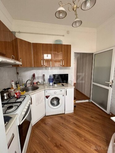 Satılır 2 otaqlı köhnə tikili 61 m², Elmlər Akademiyası m., photo 9 from 13