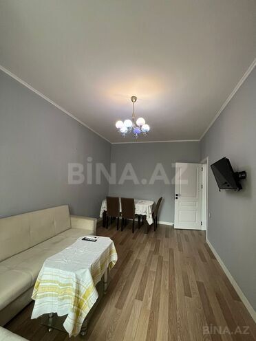 Satılır 2 otaqlı köhnə tikili 70 m², İnşaatçılar m., photo 10 from 17