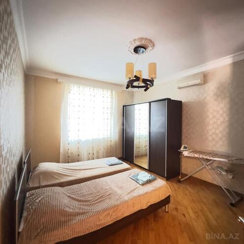 Satılır 7 otaqlı həyət evi/bağ evi 600 m², Şüvəlan q., photo 25 from 31