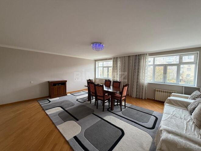 İcarəyə verilir 3 otaqlı köhnə tikili 90 m², Xalqlar Dostluğu m., photo 1 from 21