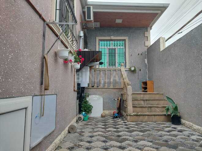 Satılır 2 otaqlı həyət evi/bağ evi 72 m², Zabrat q., photo 1 from 12