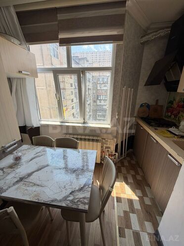 Продаётся 1-комн. вторичка 42 м², м. Иншаатчылар, photo 13 from 19