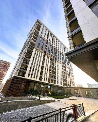Продаётся 3-комн. новостройка 125 м², м. Низами, photo 1 from 14