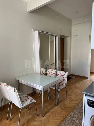 İcarəyə verilir 2 otaqlı köhnə tikili 60 m², 28 May m., photo 3 from 10