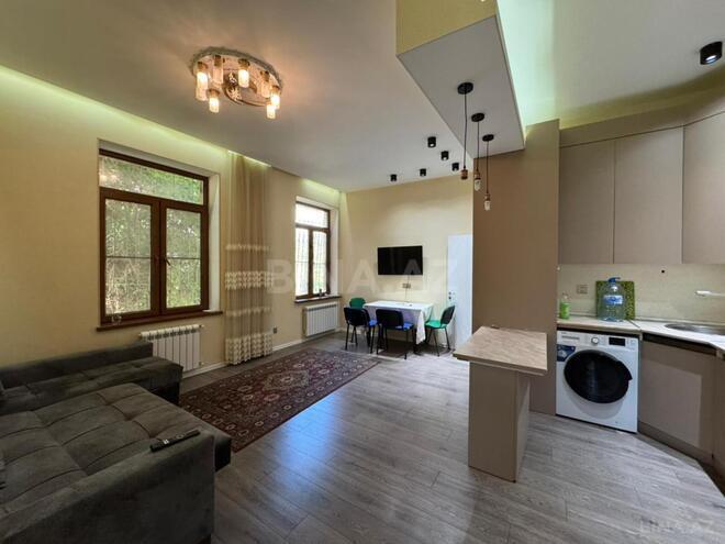 Сдаётся 2-комн. вторичка 55 м², Насиминский  р., photo 1 from 14