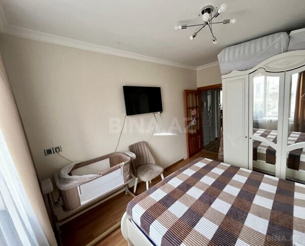 Satılır 2 otaqlı köhnə tikili 70 m², 8 Noyabr m., photo 10 from 23