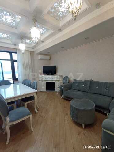 Сдаётся 2-комн. новостройка 70 м², Абшеронcкий  р., photo 1 from 14