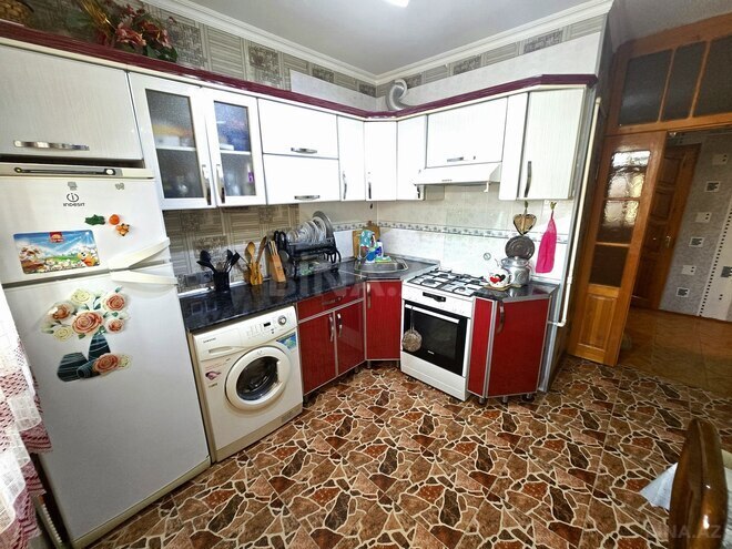 Satılır 3 otaqlı köhnə tikili 62 m², Hövsan q., photo 1 from 19