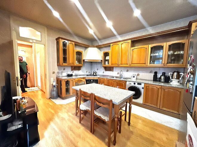 Satılır 3 otaqlı köhnə tikili 120 m², Gənclik m., photo 12 from 20