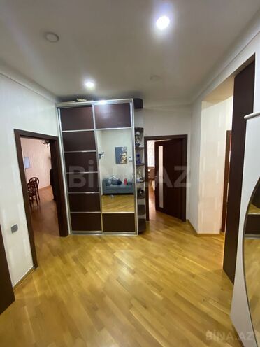 Сдаётся 2-комн. новостройка 100 м², м. Низами, photo 5 from 6