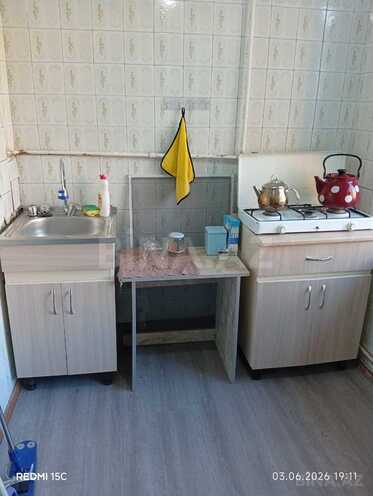 Satılır 1 otaqlı köhnə tikili 30 m², İnşaatçılar m., photo 8 from 11