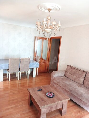 Сдаётся 2-комн. вторичка 65 м², м. Нефтчиляр, photo 4 from 11
